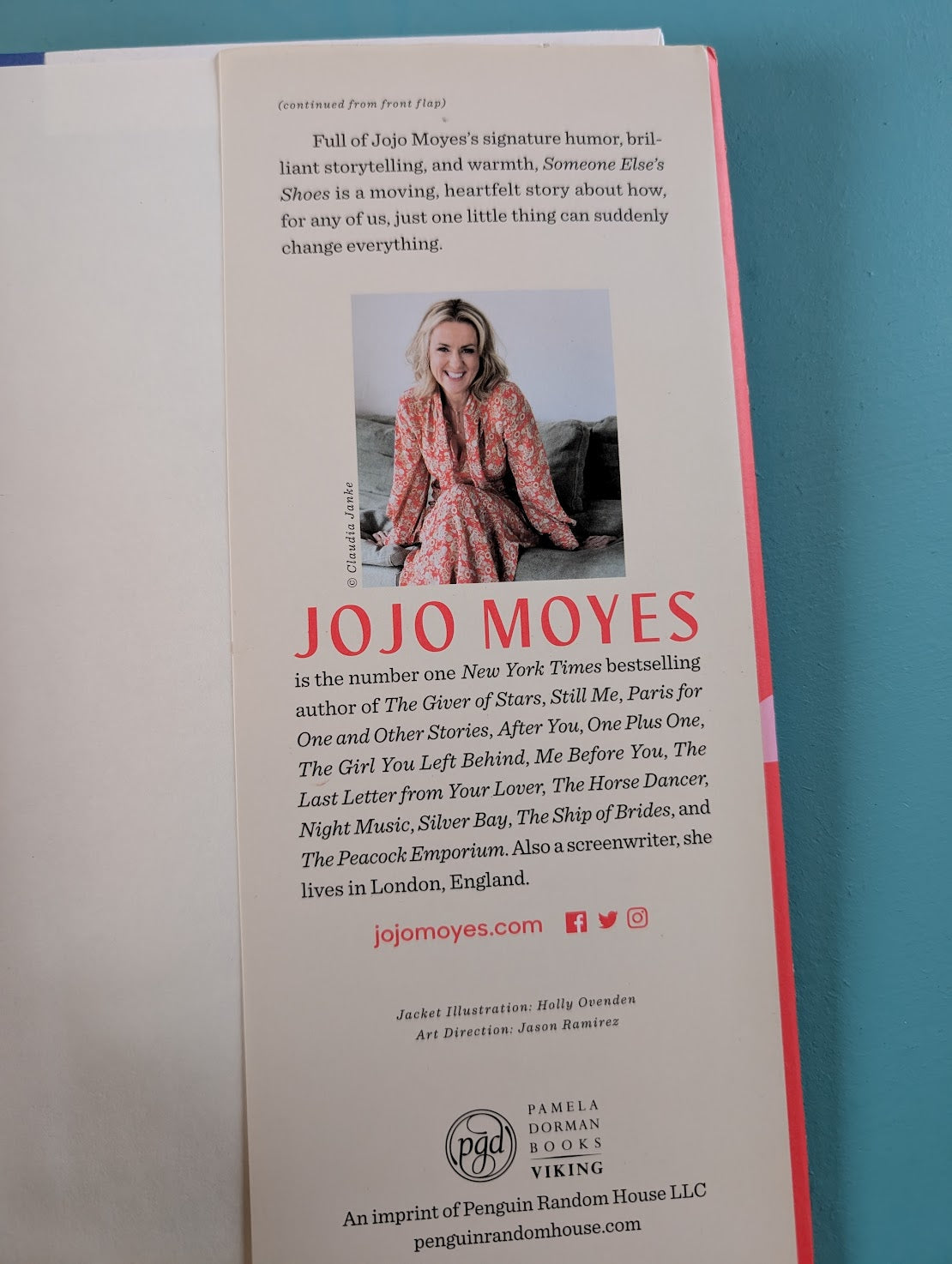 (Pre-Loved) Someone Else's Shoes by Jojo Moyes